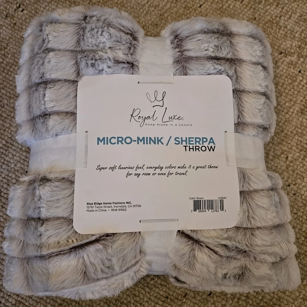 Royal Luxe Reversible Micromink Faux Sherpa Tie Dye Throw NWT
